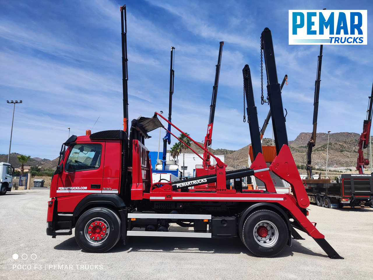 VOLVO FM 330 PORTACONTENEDOR CADENAS 18T - משאית דילוג העמסה: תמונה 4 VOLVO FM 330 PORTACONTENEDOR CADENAS 18T - משאית דילוג העמסה: תמונה 4