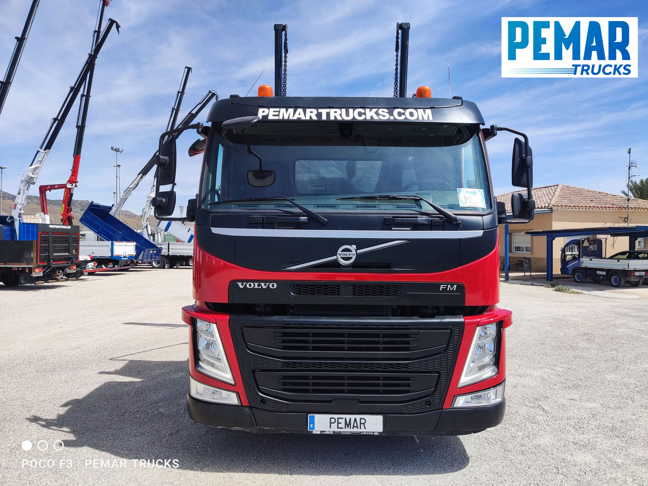 VOLVO FM 330 PORTACONTENEDOR CADENAS 18T - משאית דילוג העמסה: תמונה 2 VOLVO FM 330 PORTACONTENEDOR CADENAS 18T - משאית דילוג העמסה: תמונה 2