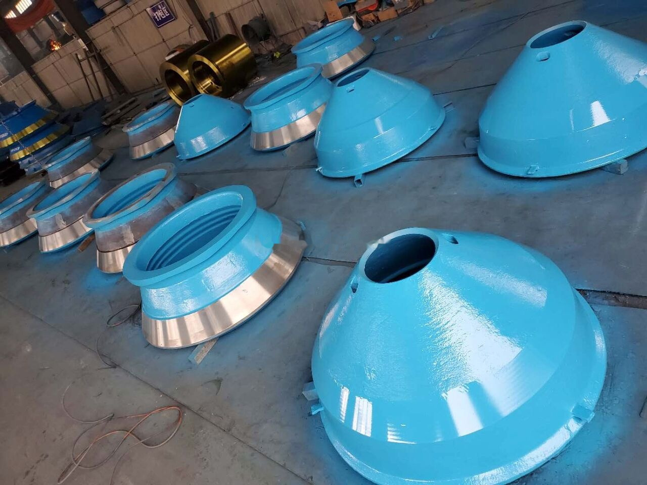 Bowl liner, Mantle, Concave For Metso CONE CRUSHER - חלקי חילוף עבור מגרסת מלחציים: תמונה 3 Bowl liner, Mantle, Concave For Metso CONE CRUSHER - חלקי חילוף עבור מגרסת מלחציים: תמונה 3