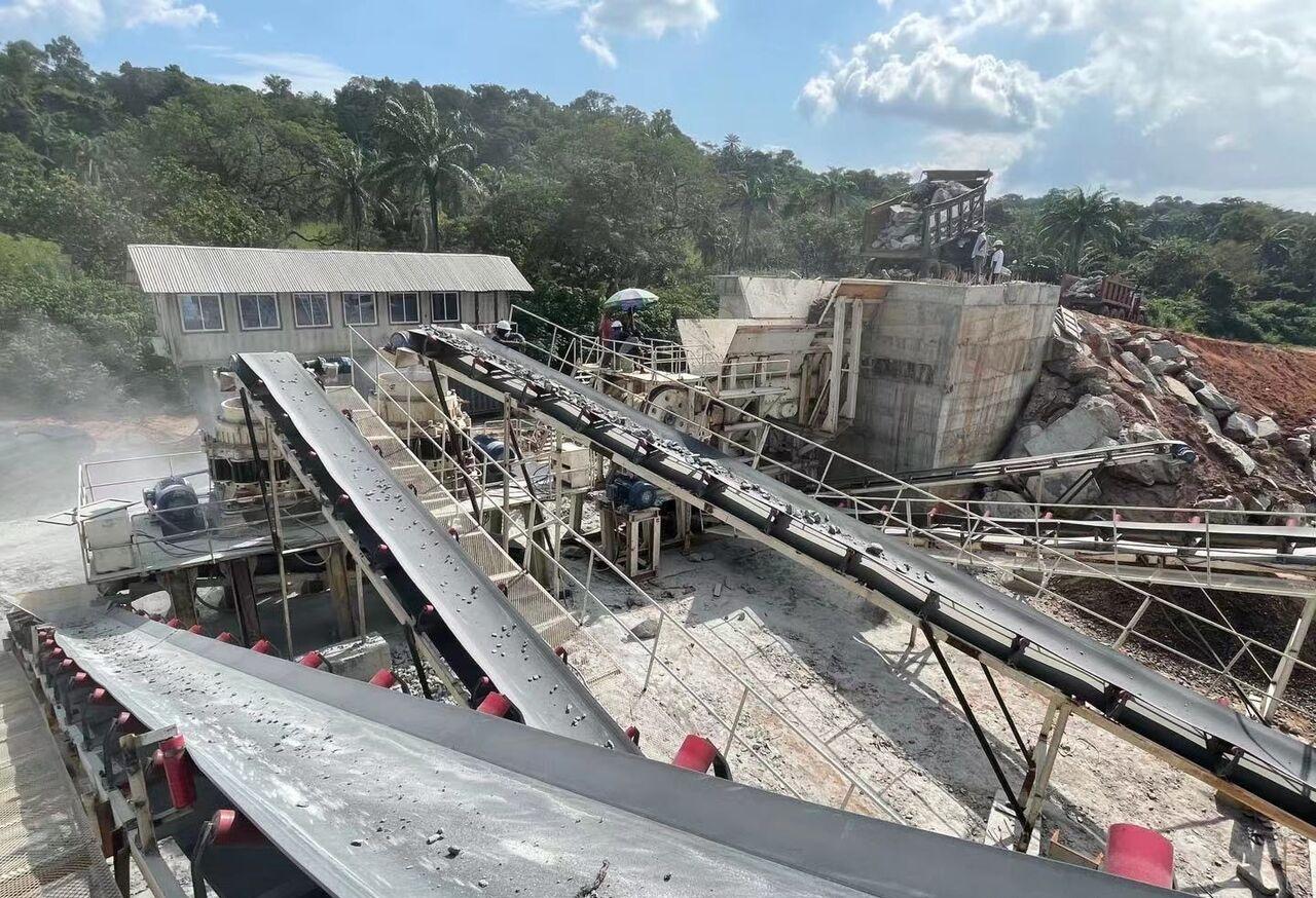 Kinglink 150-250TPH Granite Stone Rock Crushing Plant - מגרסת חרוט: תמונה 4 Kinglink 150-250TPH Granite Stone Rock Crushing Plant - מגרסת חרוט: תמונה 4