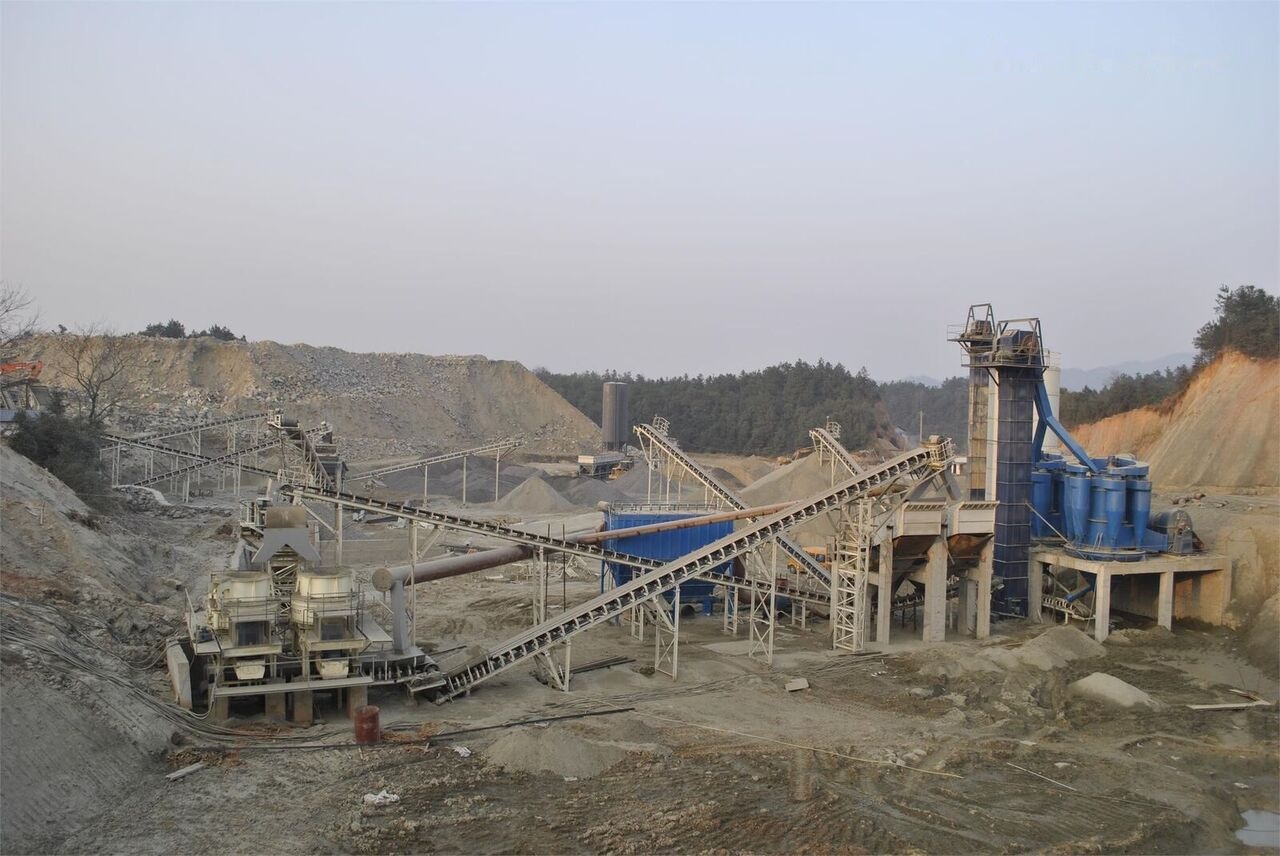 Kinglink 250TPH Granite/Basalt/Riverstone Crushing Plant - מגרסה: תמונה 1 Kinglink 250TPH Granite/Basalt/Riverstone Crushing Plant - מגרסה: תמונה 1