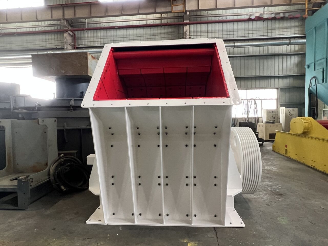 Kinglink 250TPH Hydraulic Limestone Tertiary Impact Crusher KPF1416 - מגרסת התנגשות: תמונה 3 Kinglink 250TPH Hydraulic Limestone Tertiary Impact Crusher KPF1416 - מגרסת התנגשות: תמונה 3