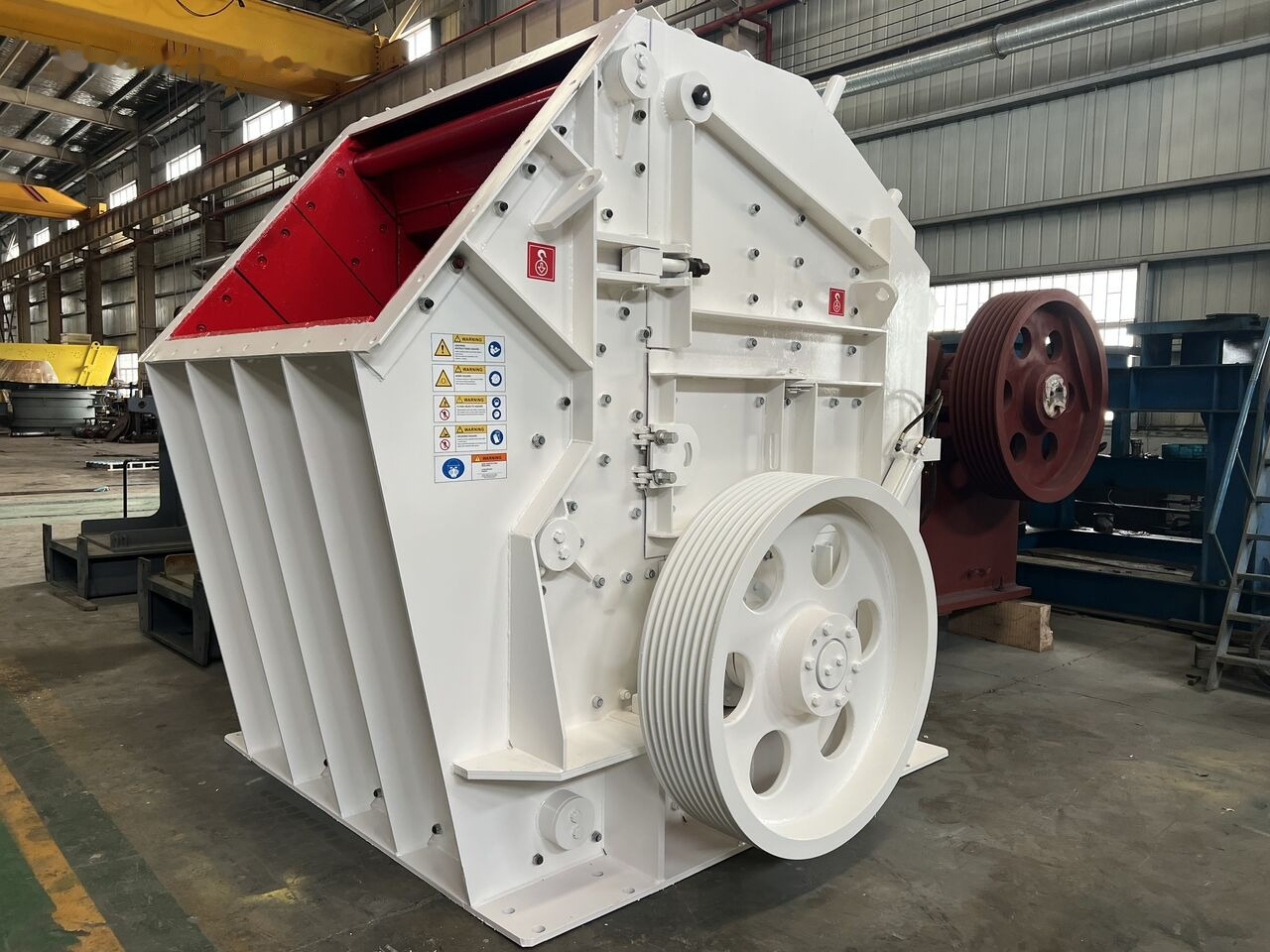 Kinglink 250TPH Hydraulic Limestone Tertiary Impact Crusher KPF1416 - מגרסת התנגשות: תמונה 4 Kinglink 250TPH Hydraulic Limestone Tertiary Impact Crusher KPF1416 - מגרסת התנגשות: תמונה 4
