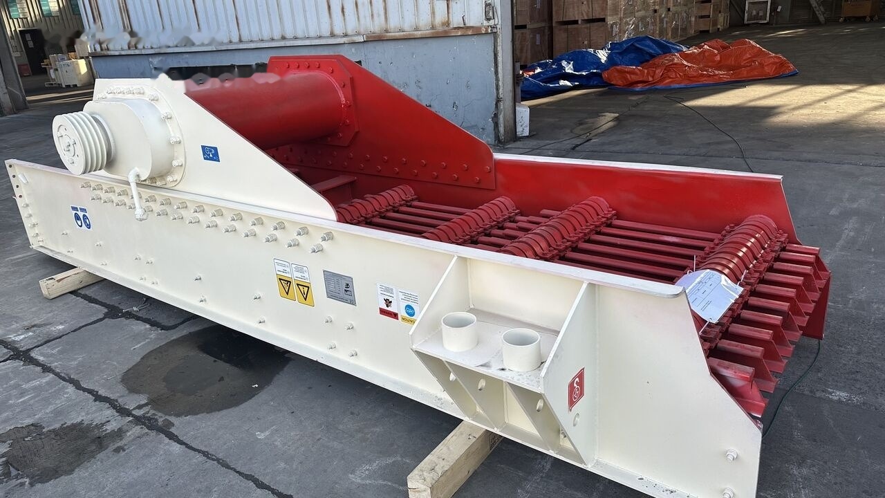Kinglink 46'' x16' Vibrating Grizzly Feeder - מגרסה: תמונה 3 Kinglink 46'' x16' Vibrating Grizzly Feeder - מגרסה: תמונה 3
