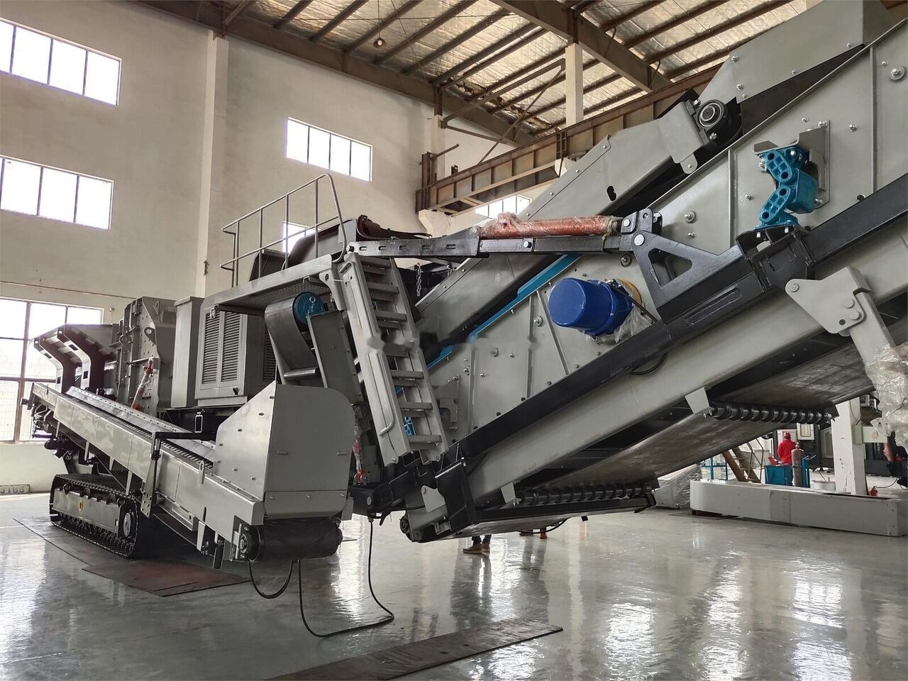 Kinglink KL3S2160F1315 Mobile Impact Crusher - מגרסה ניידת: תמונה 4 Kinglink KL3S2160F1315 Mobile Impact Crusher - מגרסה ניידת: תמונה 4