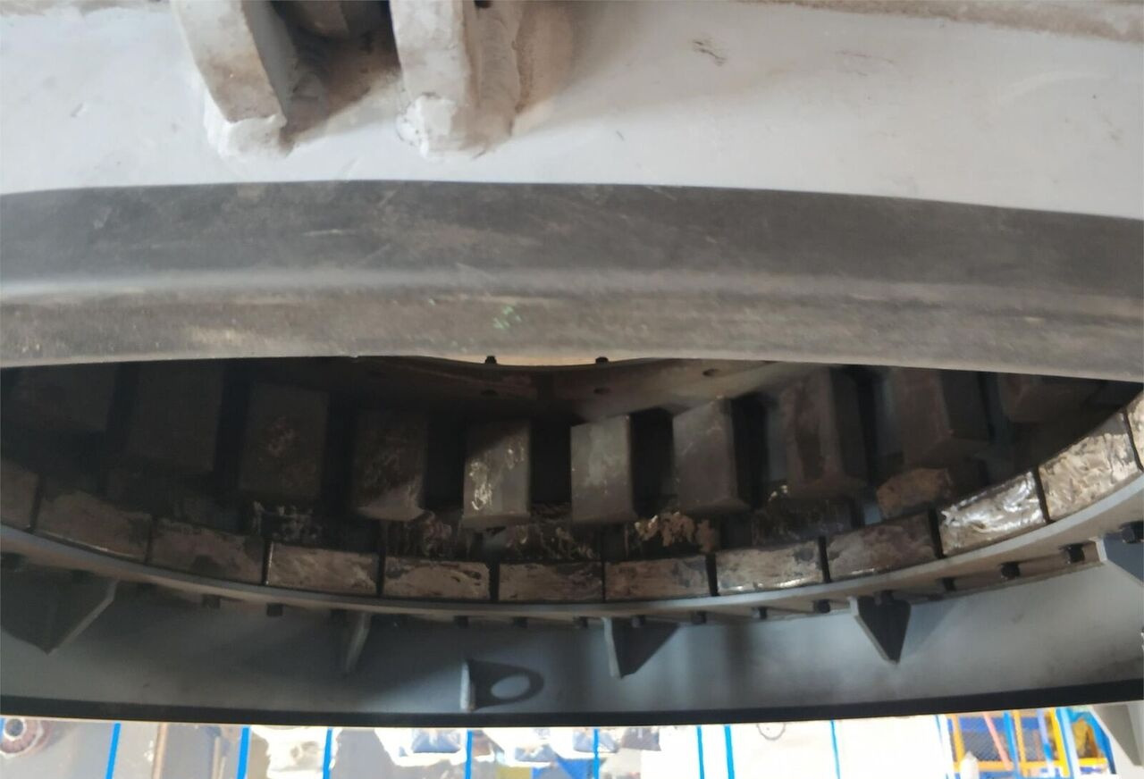 Kinglink KL8 VSI Impactor - מגרסת התנגשות: תמונה 4 Kinglink KL8 VSI Impactor - מגרסת התנגשות: תמונה 4