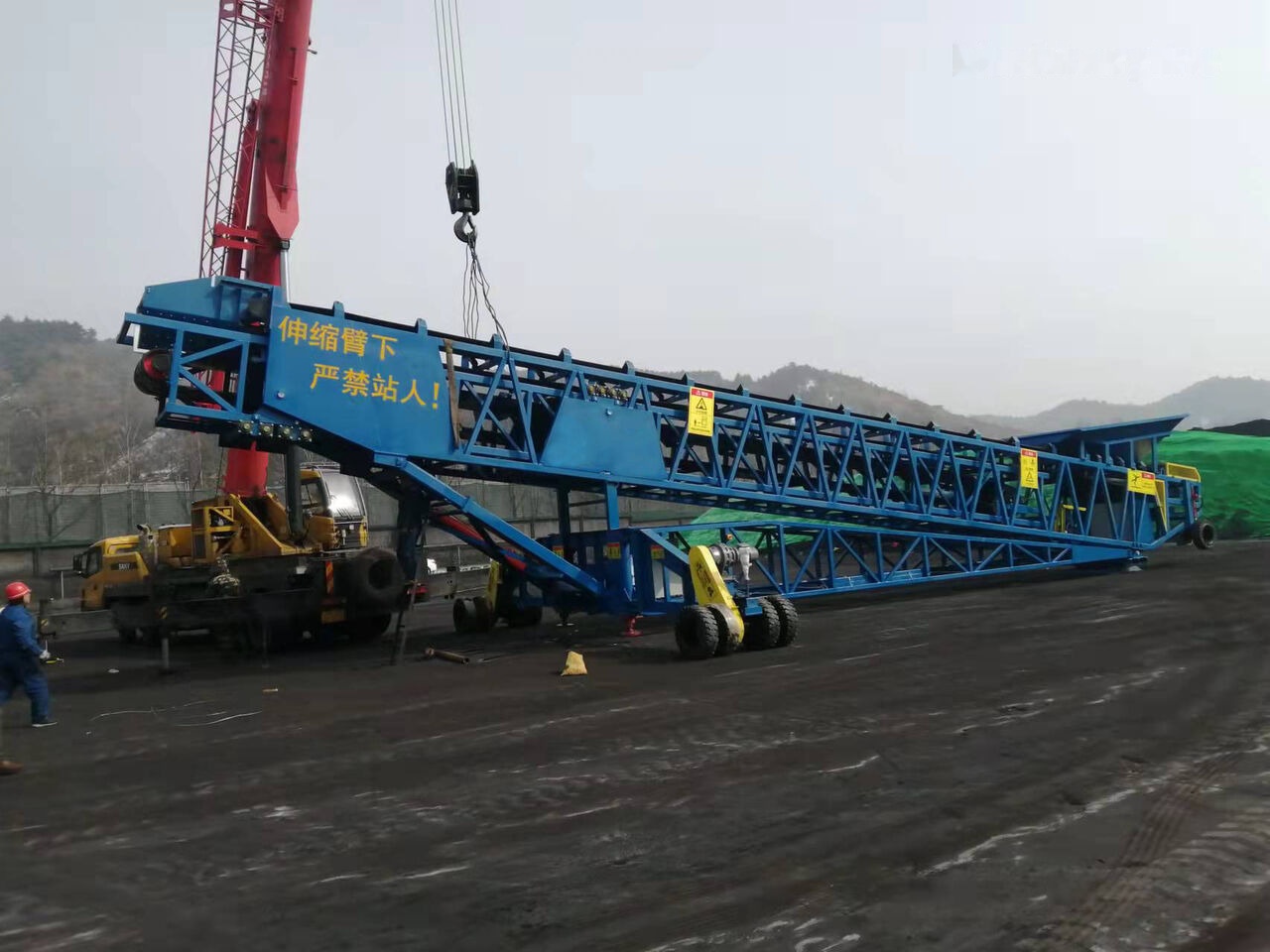 Kinglink Mobile Port Ship Loader | Telescopic Radial Stacker - מסוע חגורה: תמונה 1 Kinglink Mobile Port Ship Loader | Telescopic Radial Stacker - מסוע חגורה: תמונה 1