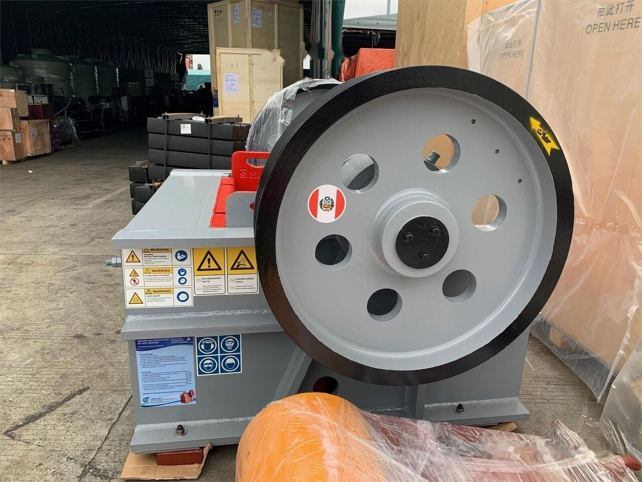 Kinglink PEX 10X47 Fine Stone Jaw Crusher for Concrete Batching Plant - מגרסת מלחציים: תמונה 2 Kinglink PEX 10X47 Fine Stone Jaw Crusher for Concrete Batching Plant - מגרסת מלחציים: תמונה 2