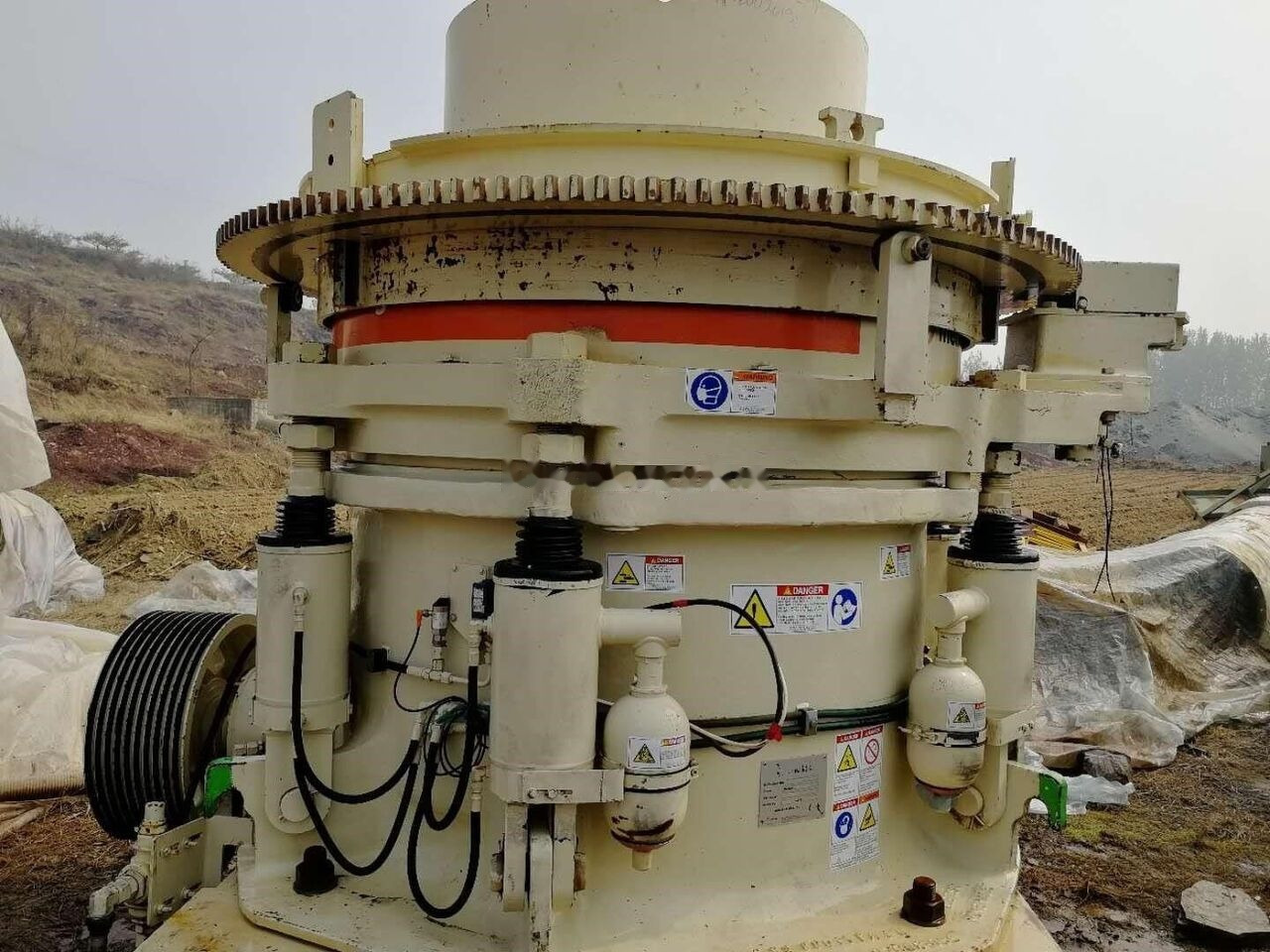 Metso HP300 Cone Crusher - מגרסת חרוט: תמונה 4 Metso HP300 Cone Crusher - מגרסת חרוט: תמונה 4