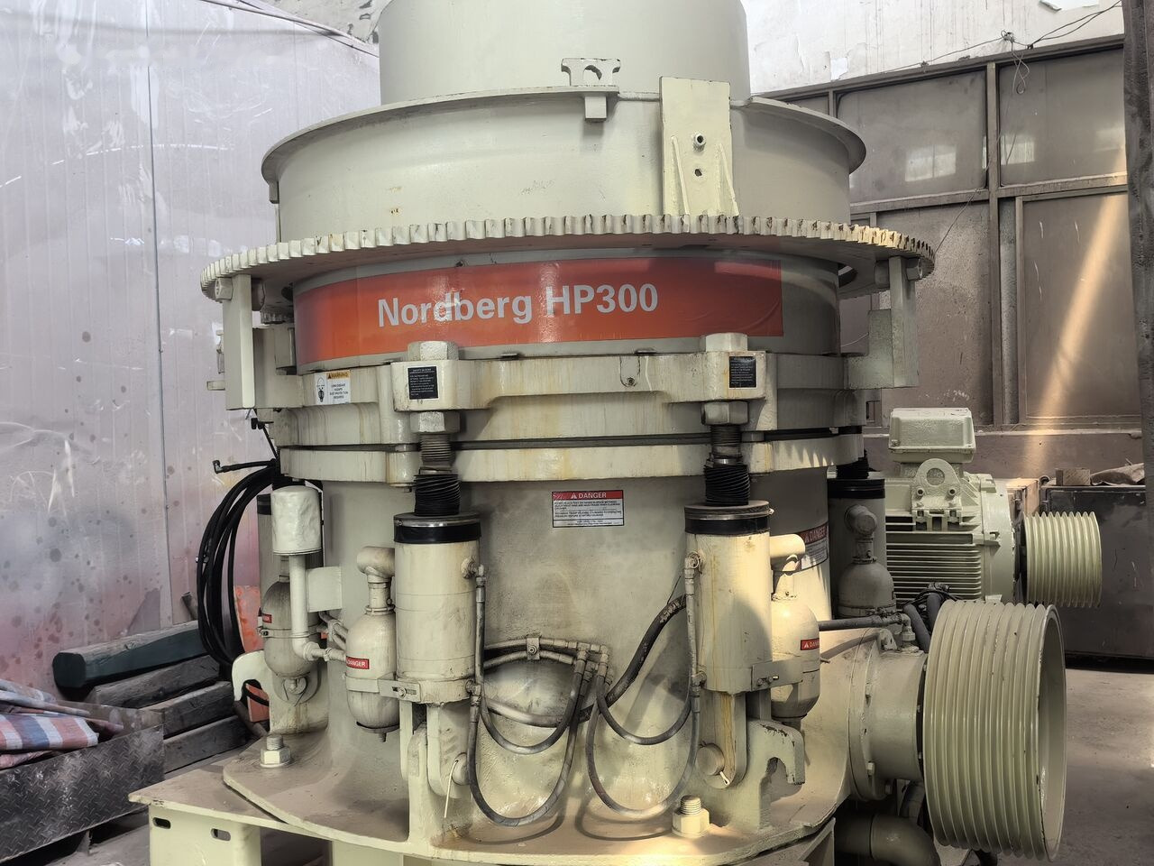 Metso Nordberg HP300 Cone Crusher - מגרסת חרוט: תמונה 3 Metso Nordberg HP300 Cone Crusher - מגרסת חרוט: תמונה 3
