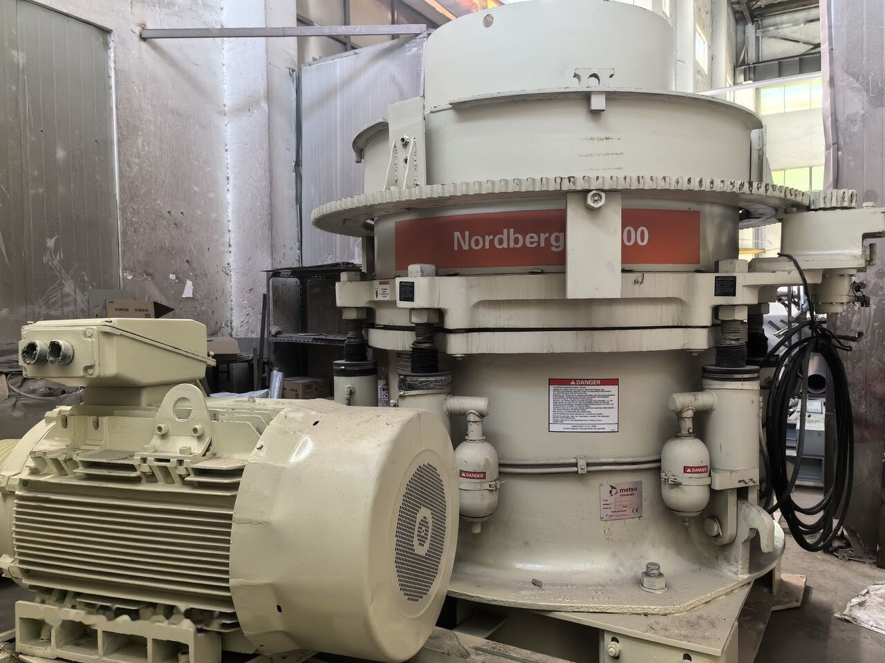 Metso Nordberg HP300 Cone Crusher - מגרסת חרוט: תמונה 4 Metso Nordberg HP300 Cone Crusher - מגרסת חרוט: תמונה 4