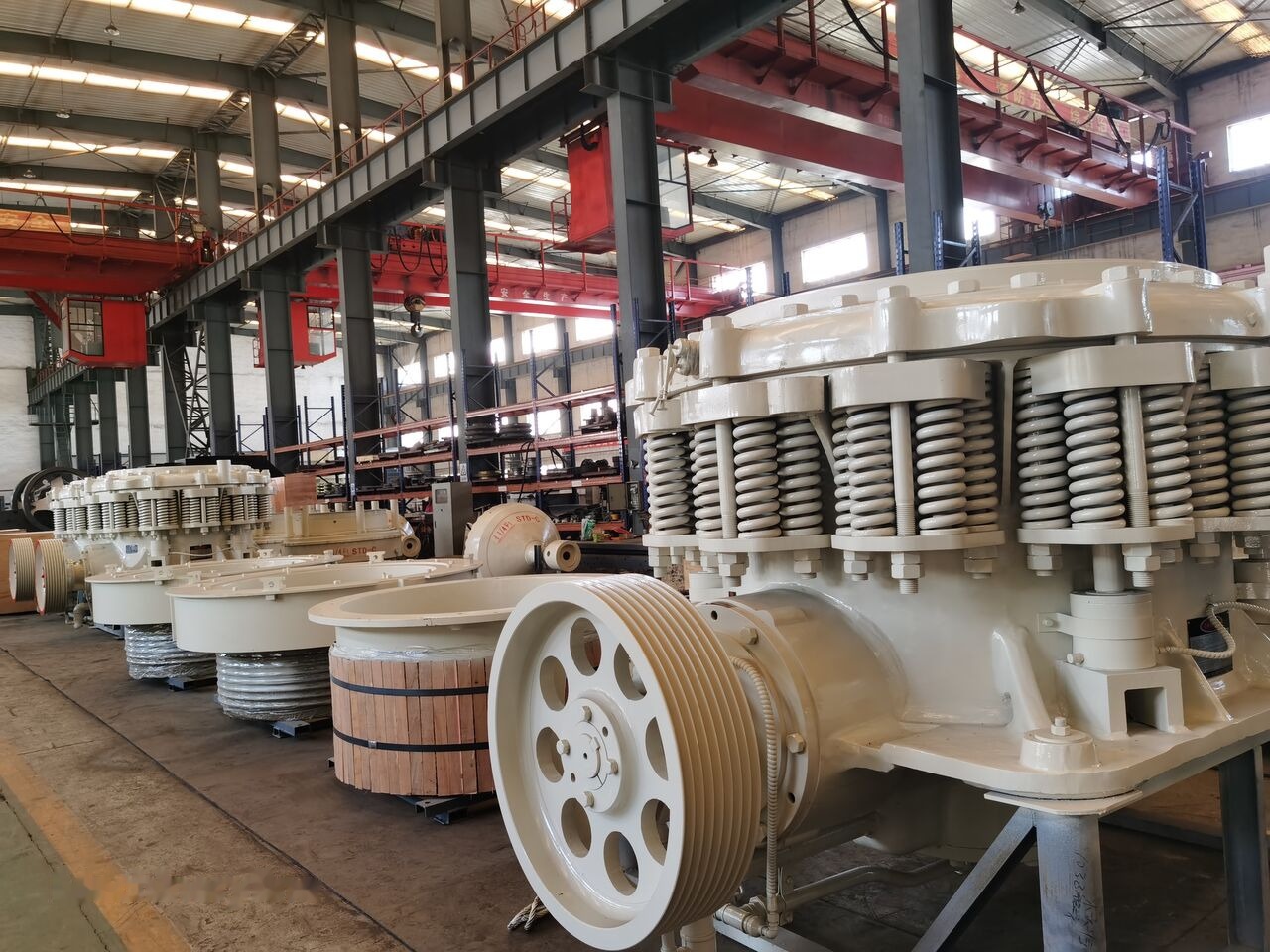 Nordberg Symons 4.25 Feet SHHD Short Head Cone Crusher - מגרסת חרוט: תמונה 1 Nordberg Symons 4.25 Feet SHHD Short Head Cone Crusher - מגרסת חרוט: תמונה 1