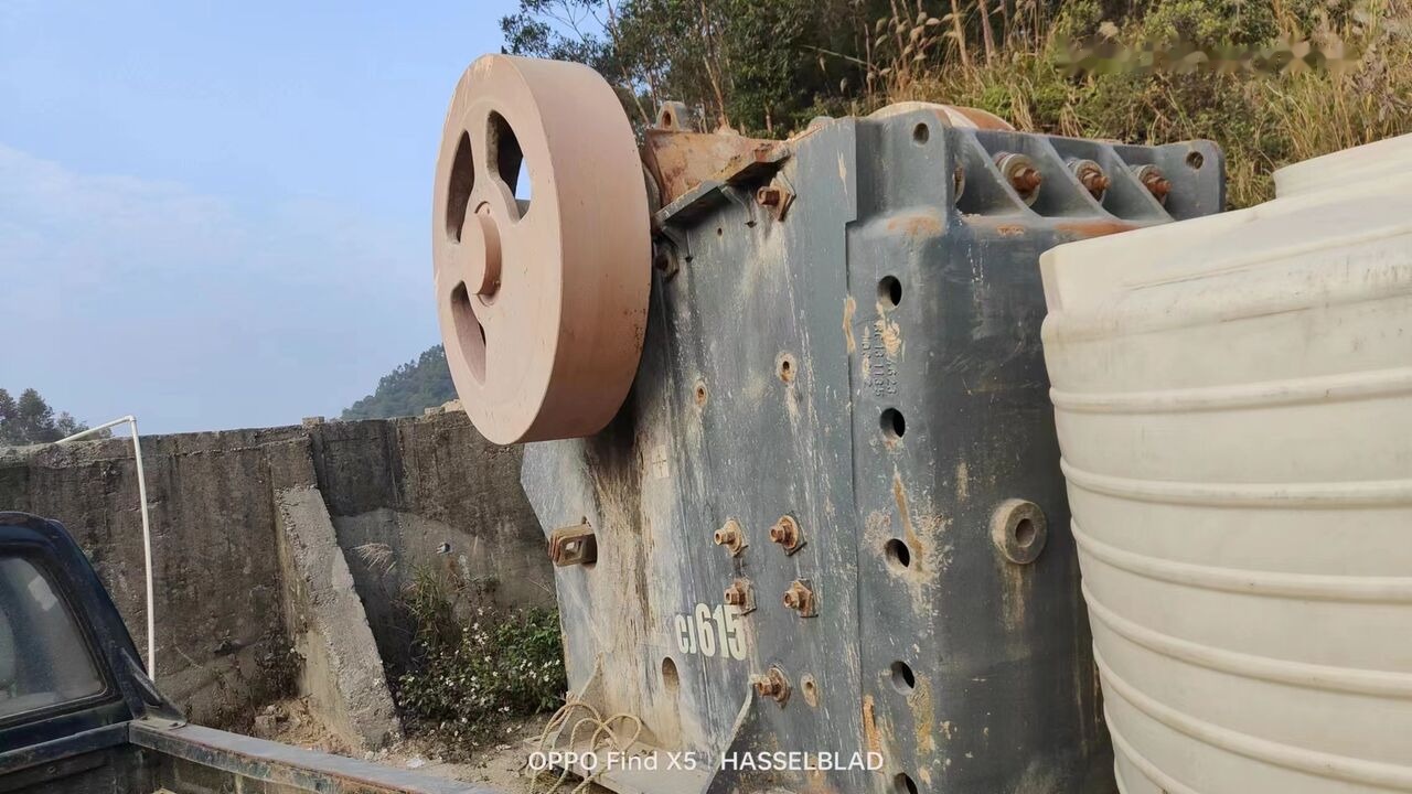Sandvik CJ615 Jaw Crusher - מגרסת מלחציים: תמונה 1 Sandvik CJ615 Jaw Crusher - מגרסת מלחציים: תמונה 1