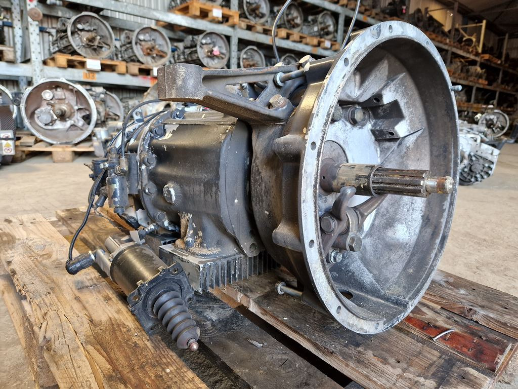 EATON / VICKERS Y 08389 - תיבת הילוכים עבור משאית: תמונה 4 EATON / VICKERS Y 08389 - תיבת הילוכים עבור משאית: תמונה 4