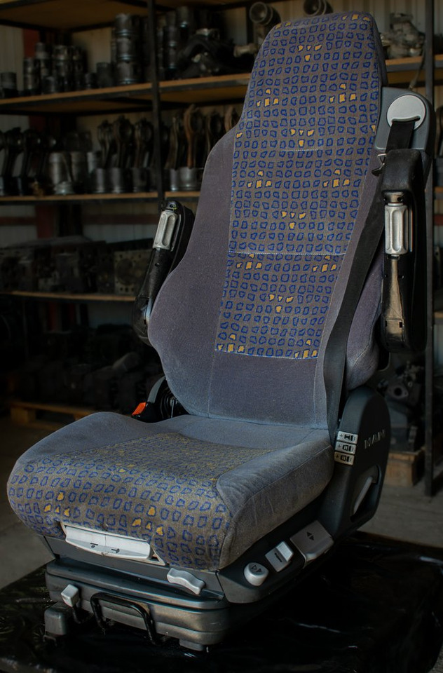 MAN TGA AIR SEAT - DRIVER - מושב עבור משאית: תמונה 2 MAN TGA AIR SEAT - DRIVER - מושב עבור משאית: תמונה 2