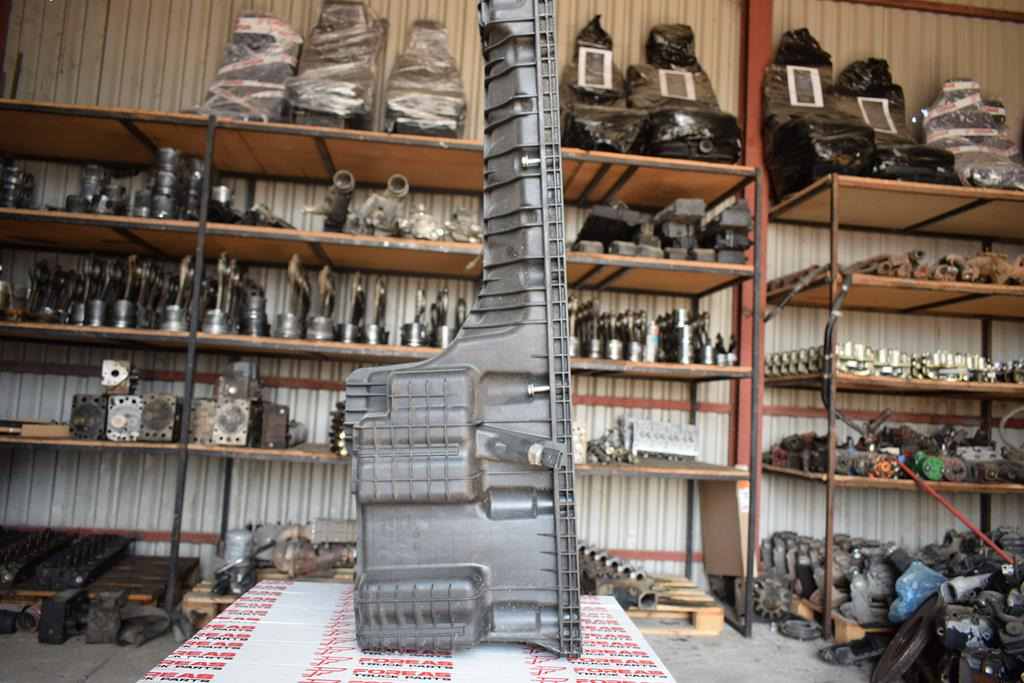 MERCEDES-BENZ ACTROS MP4 - מחבת שמן עבור משאית: תמונה 2 MERCEDES-BENZ ACTROS MP4 - מחבת שמן עבור משאית: תמונה 2