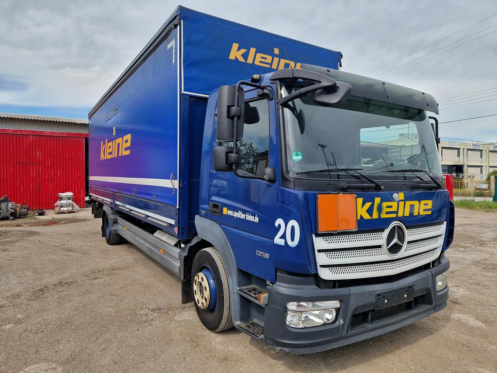 MERCEDES-BENZ ATEGO 1218 - משאית וילונות צד: תמונה 3 MERCEDES-BENZ ATEGO 1218 - משאית וילונות צד: תמונה 3