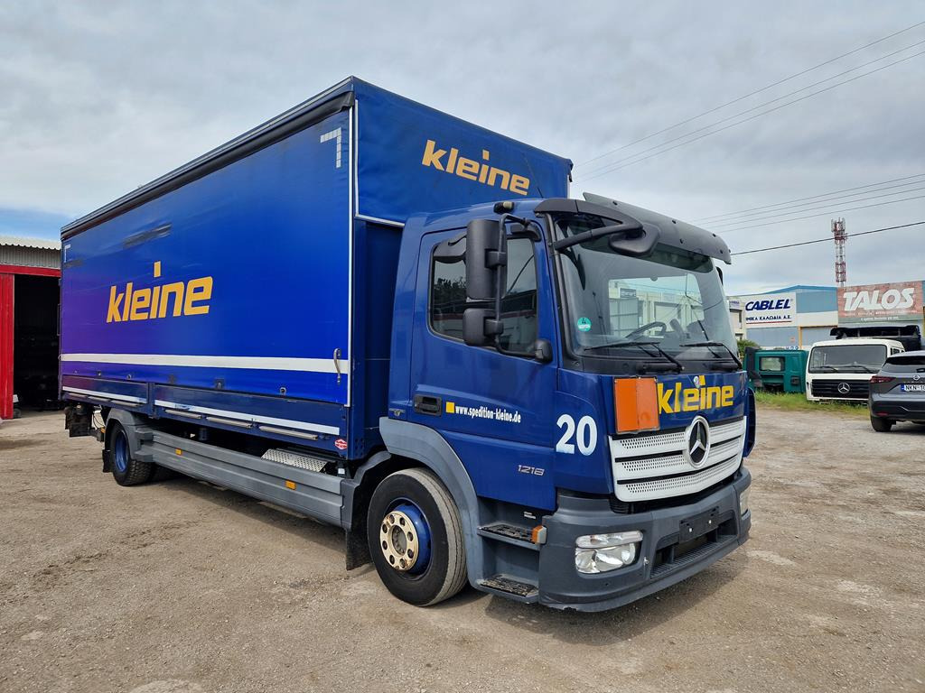 MERCEDES-BENZ ATEGO 1218 - משאית וילונות צד: תמונה 4 MERCEDES-BENZ ATEGO 1218 - משאית וילונות צד: תמונה 4