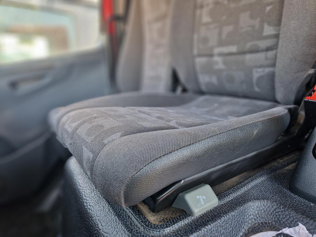 MERCEDES-BENZ ATEGO 2 - MIDDLE - מושב עבור משאית: תמונה 3 MERCEDES-BENZ ATEGO 2 - MIDDLE - מושב עבור משאית: תמונה 3