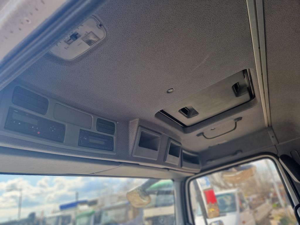 MERCEDES-BENZ ATEGO 816 - משאית וילונות צד: תמונה 4 MERCEDES-BENZ ATEGO 816 - משאית וילונות צד: תמונה 4