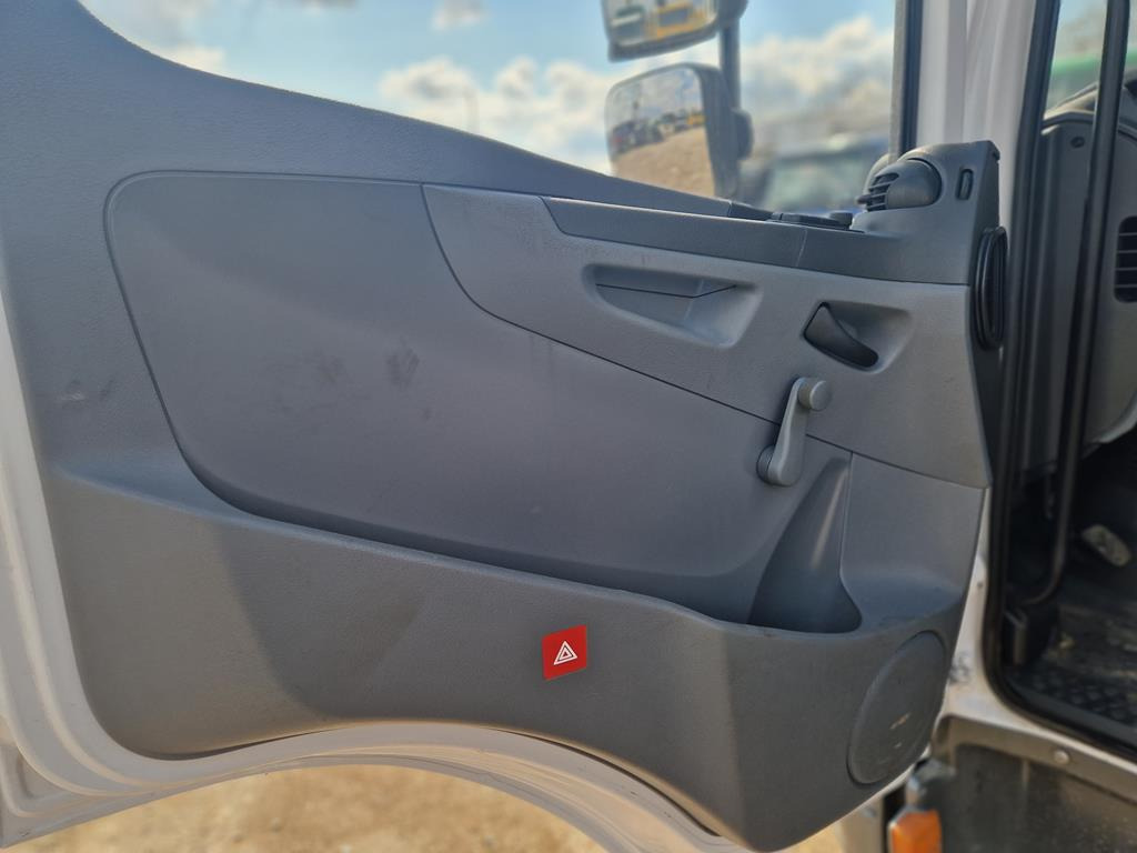MERCEDES-BENZ ATEGO 816 - משאית וילונות צד: תמונה 5 MERCEDES-BENZ ATEGO 816 - משאית וילונות צד: תמונה 5