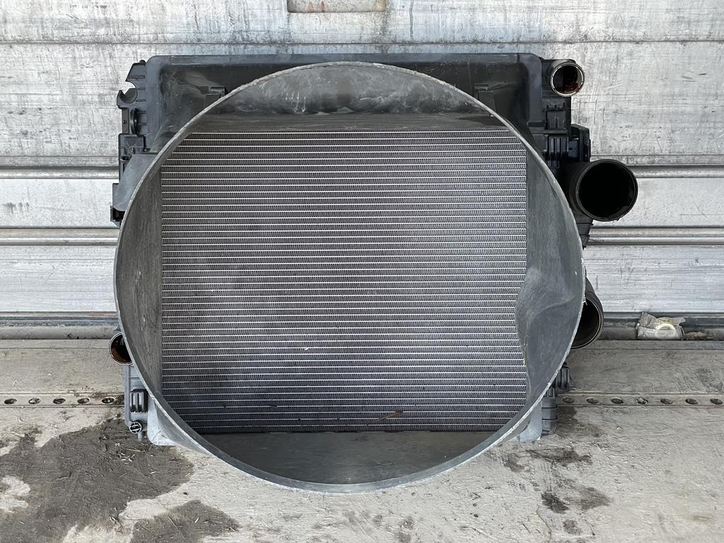 MERCEDES-BENZ FOR ATEGO BY BEHR - A 970 500 04 04 - רדיאטור עבור משאית: תמונה 2 MERCEDES-BENZ FOR ATEGO BY BEHR - A 970 500 04 04 - רדיאטור עבור משאית: תמונה 2