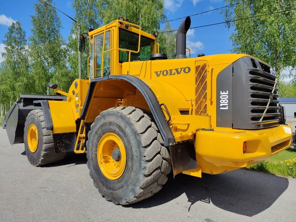Volvo L 180 E - מעמיס גלגלים: תמונה 3 Volvo L 180 E - מעמיס גלגלים: תמונה 3