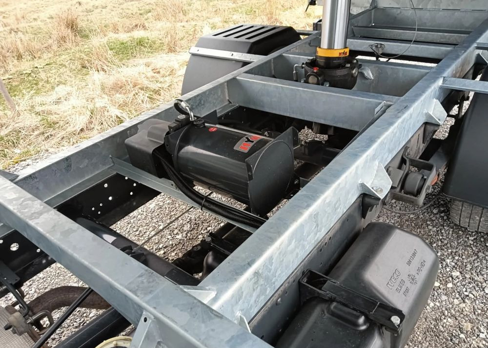 Iveco 35C13,35C12, 35C14, 35C15 - כלי רכב מסחרי מזהיר: תמונה 3 Iveco 35C13,35C12, 35C14, 35C15 - כלי רכב מסחרי מזהיר: תמונה 3