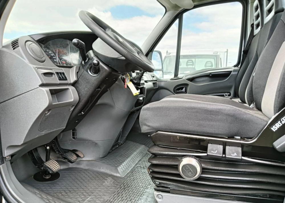 Iveco 35C13, 35C12, 35C14, 35C15 - משאית עם שלדת תא: תמונה 5 Iveco 35C13, 35C12, 35C14, 35C15 - משאית עם שלדת תא: תמונה 5