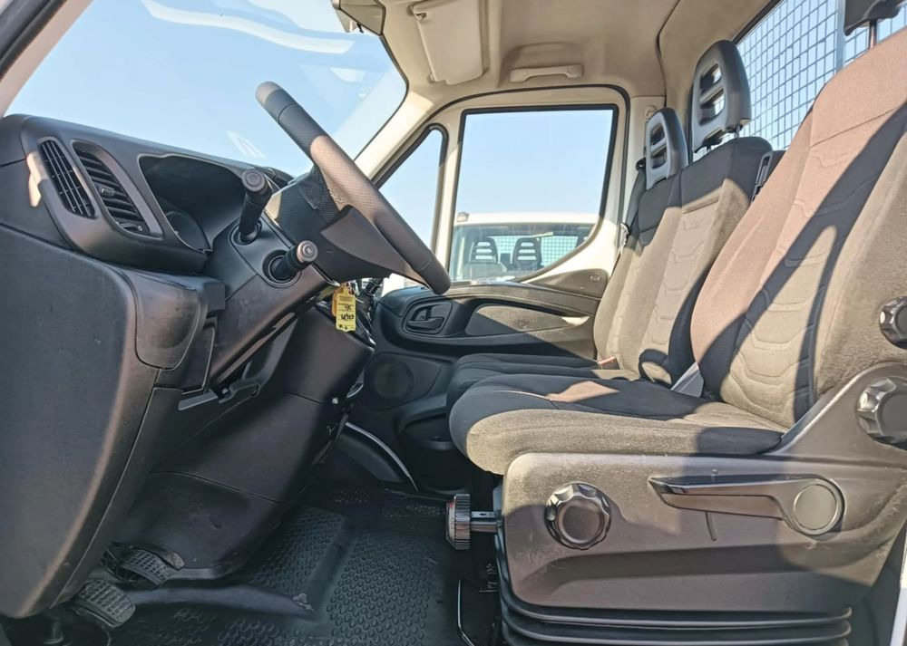 Iveco 35C13, 35C12, 35C14, 35C15 - כלי רכב מסחרי מזהיר: תמונה 5 Iveco 35C13, 35C12, 35C14, 35C15 - כלי רכב מסחרי מזהיר: תמונה 5