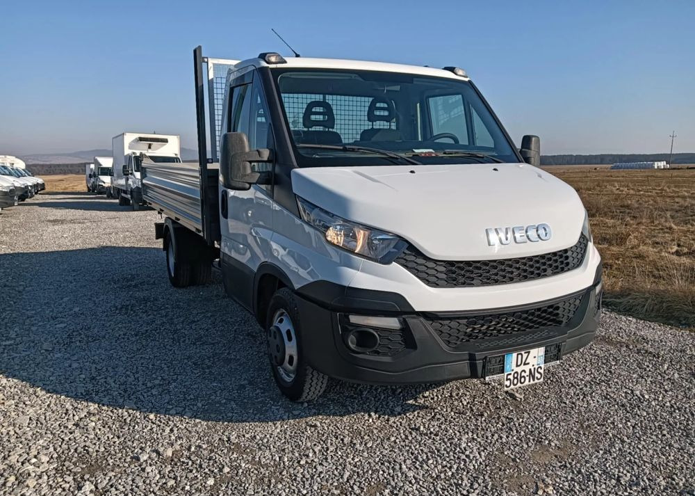 Iveco 35C13, 35C12, 35C14, 35C15 - כלי רכב מסחרי מזהיר: תמונה 2 Iveco 35C13, 35C12, 35C14, 35C15 - כלי רכב מסחרי מזהיר: תמונה 2