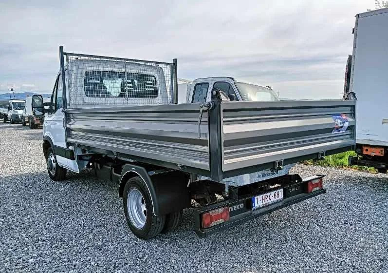 Iveco 35C13, 35C12, 35C14, 35C15 - כלי רכב מסחרי מזהיר: תמונה 5 Iveco 35C13, 35C12, 35C14, 35C15 - כלי רכב מסחרי מזהיר: תמונה 5