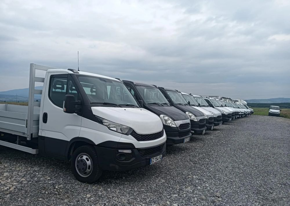 Iveco 35C13, 35C12, 35C14, 35C15 - כלי רכב מסחרי מזהיר: תמונה 3 Iveco 35C13, 35C12, 35C14, 35C15 - כלי רכב מסחרי מזהיר: תמונה 3