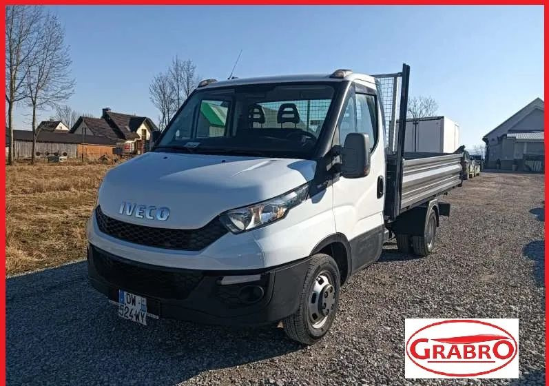 Iveco 35C15, 35C14, 35C13, 35C12 - כלי רכב מסחרי מזהיר: תמונה 1 Iveco 35C15, 35C14, 35C13, 35C12 - כלי רכב מסחרי מזהיר: תמונה 1