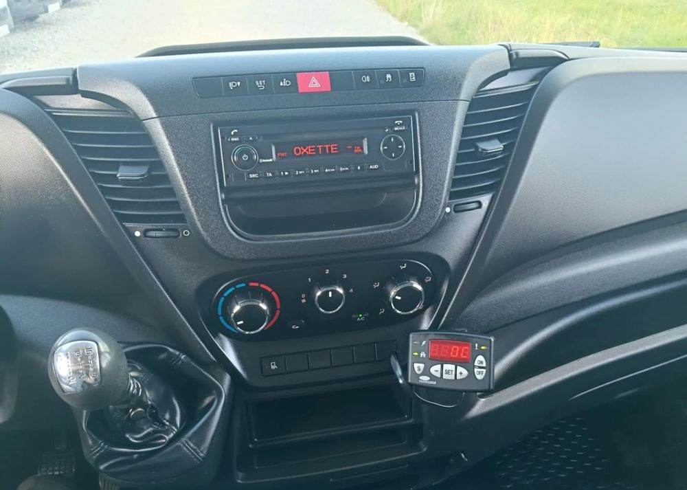 Iveco 35S16, 35S15, 35S14, 35S13, 35C13, 35C14 - כלי רכב מסחרי לקירור: תמונה 4 Iveco 35S16, 35S15, 35S14, 35S13, 35C13, 35C14 - כלי רכב מסחרי לקירור: תמונה 4