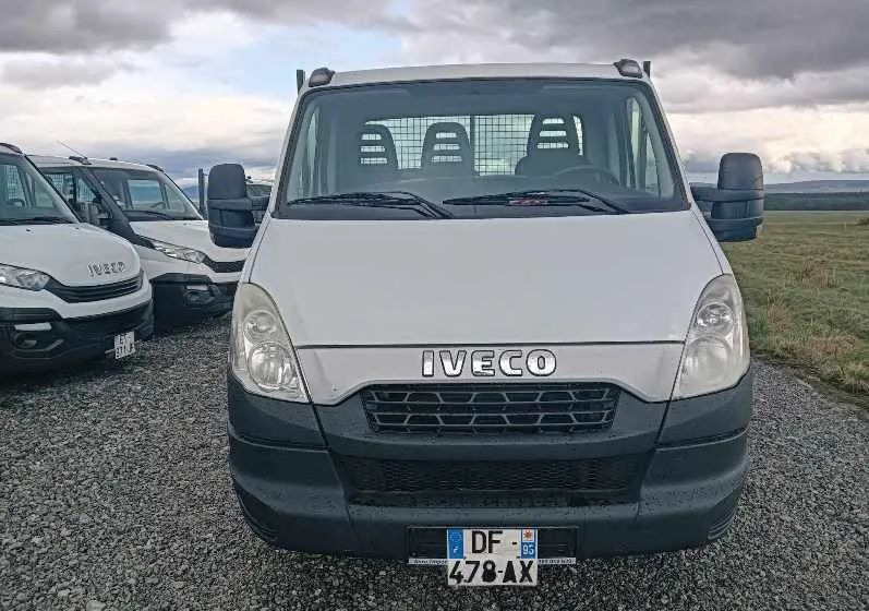 Iveco DAILY 35C13, 35C12, 35C15 - כלי רכב מסחרי מזהיר: תמונה 2 Iveco DAILY 35C13, 35C12, 35C15 - כלי רכב מסחרי מזהיר: תמונה 2