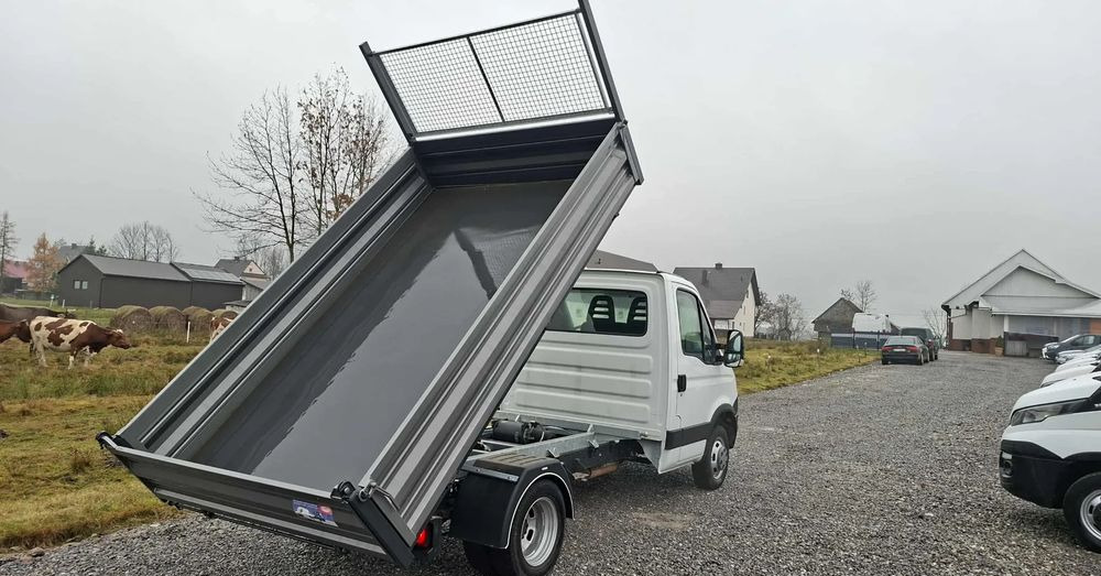 Iveco DAILY 35C13, 35C12, 35C15 - כלי רכב מסחרי מזהיר: תמונה 3 Iveco DAILY 35C13, 35C12, 35C15 - כלי רכב מסחרי מזהיר: תמונה 3