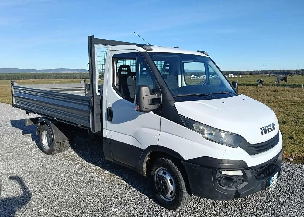 Iveco DAILY 35C13, 35C13, 35C15 - כלי רכב מסחרי מזהיר: תמונה 4 Iveco DAILY 35C13, 35C13, 35C15 - כלי רכב מסחרי מזהיר: תמונה 4
