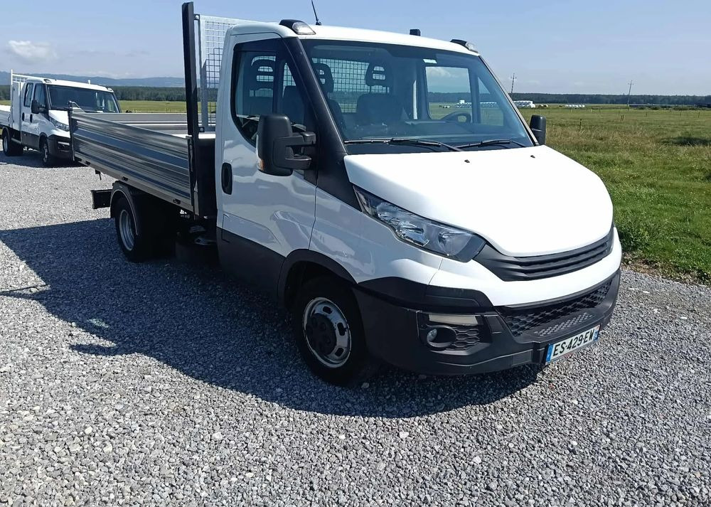 Iveco DAILY 35C14, 35C13, 35C12 - כלי רכב מסחרי מזהיר: תמונה 2 Iveco DAILY 35C14, 35C13, 35C12 - כלי רכב מסחרי מזהיר: תמונה 2