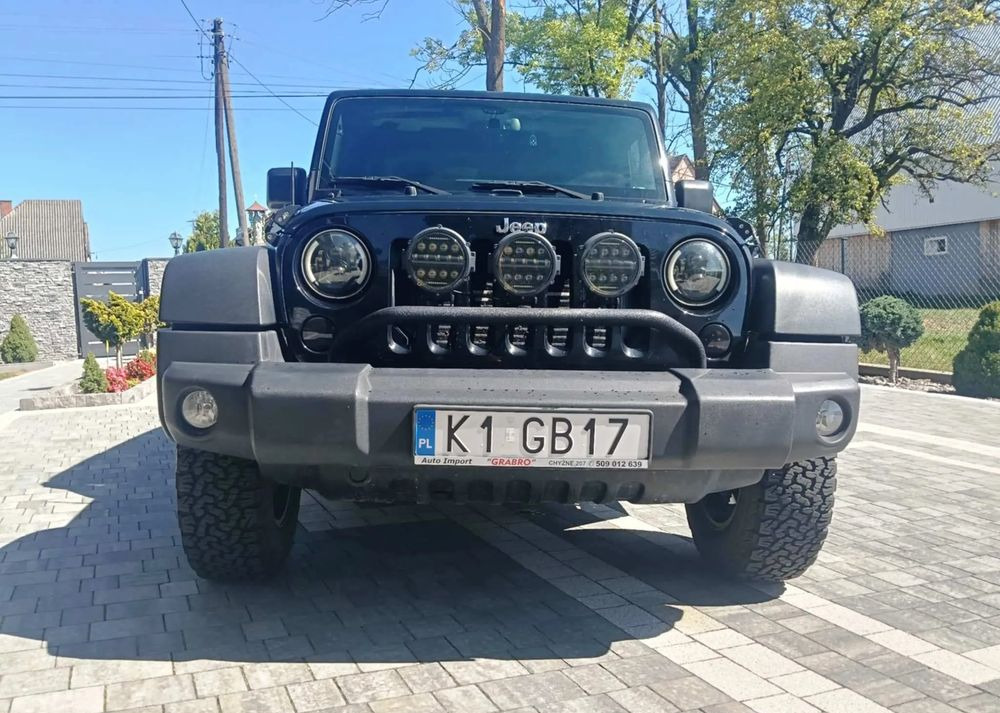 Jeep Wrangler 2.8 CRD Sport - SUV: תמונה 4 Jeep Wrangler 2.8 CRD Sport - SUV: תמונה 4