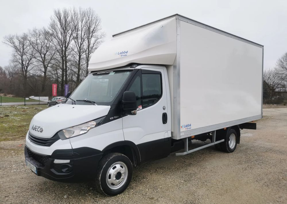 Iveco 3.0-150KM Daily 35C15 Kontener długi rama 35-150 kiper Klimatyzacja długi rozstaw - כלי רכב מסחרי עם תיבה: תמונה 2 Iveco 3.0-150KM Daily 35C15 Kontener długi rama 35-150 kiper Klimatyzacja długi rozstaw - כלי רכב מסחרי עם תיבה: תמונה 2