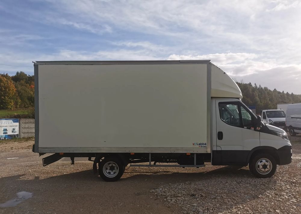 Iveco 3.0-150KM Daily 35C15 Kontener długi rama 35-150 kiper Klimatyzacja długi rozstaw - כלי רכב מסחרי עם תיבה: תמונה 4 Iveco 3.0-150KM Daily 35C15 Kontener długi rama 35-150 kiper Klimatyzacja długi rozstaw - כלי רכב מסחרי עם תיבה: תמונה 4