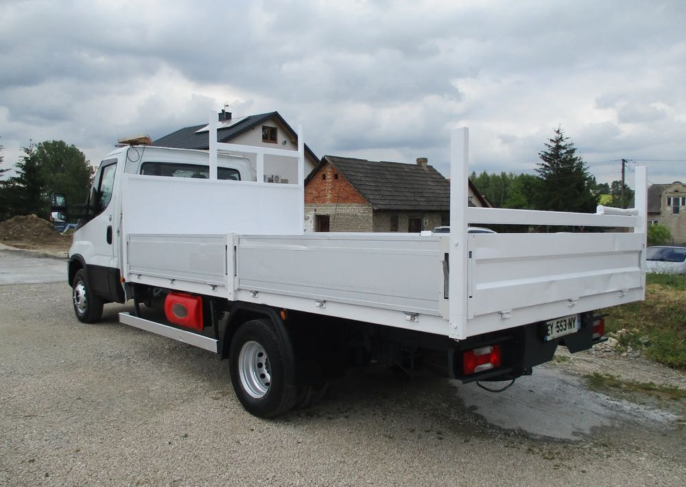 Iveco Daily 3.0 na bliźniaku 70C18 skrzynia, laweta, rama, HDS, 70-180 kiper - משאית צד נופל/ שטוחה: תמונה 5 Iveco Daily 3.0 na bliźniaku 70C18 skrzynia, laweta, rama, HDS, 70-180 kiper - משאית צד נופל/ שטוחה: תמונה 5