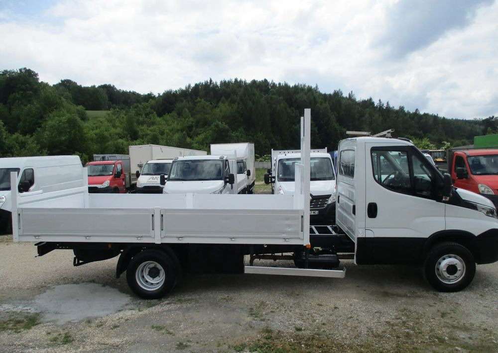 Iveco Daily 3.0 na bliźniaku 70C18 skrzynia, laweta, rama, HDS, 70-180 kiper - משאית צד נופל/ שטוחה: תמונה 2 Iveco Daily 3.0 na bliźniaku 70C18 skrzynia, laweta, rama, HDS, 70-180 kiper - משאית צד נופל/ שטוחה: תמונה 2