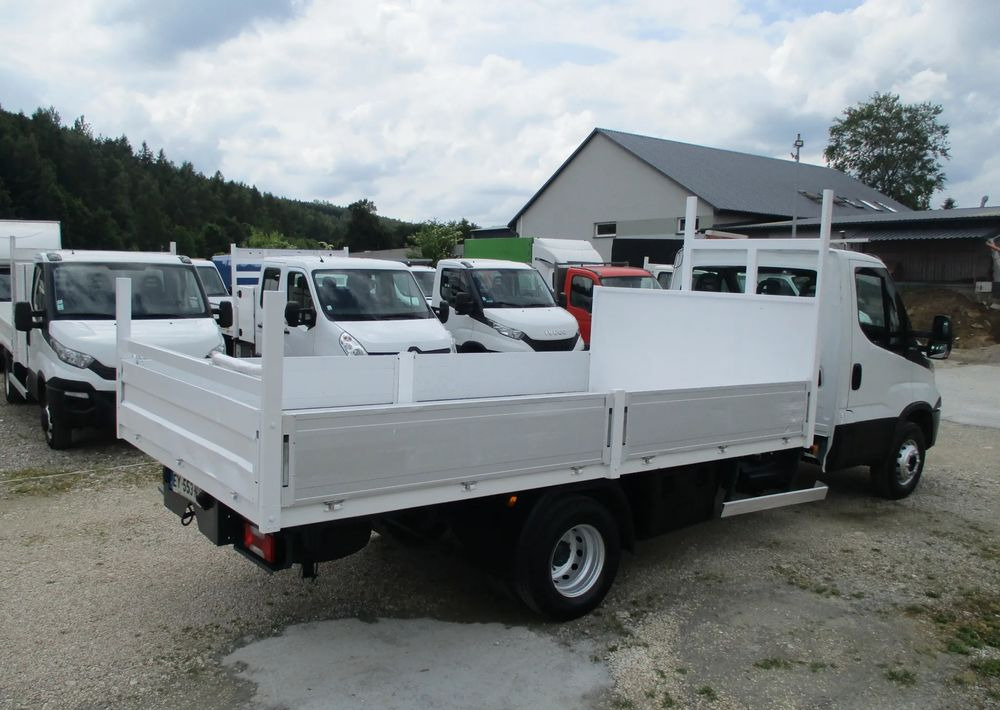 Iveco Daily 3.0 na bliźniaku 70C18 skrzynia, laweta, rama, HDS, 70-180 kiper - משאית צד נופל/ שטוחה: תמונה 3 Iveco Daily 3.0 na bliźniaku 70C18 skrzynia, laweta, rama, HDS, 70-180 kiper - משאית צד נופל/ שטוחה: תמונה 3