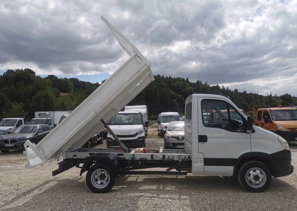 Iveco Daily 35C11 Kiper wywrotka Hak Bliźniak sprowadzony 35C12 - כלי רכב מסחרי מזהיר: תמונה 4 Iveco Daily 35C11 Kiper wywrotka Hak Bliźniak sprowadzony 35C12 - כלי רכב מסחרי מזהיר: תמונה 4
