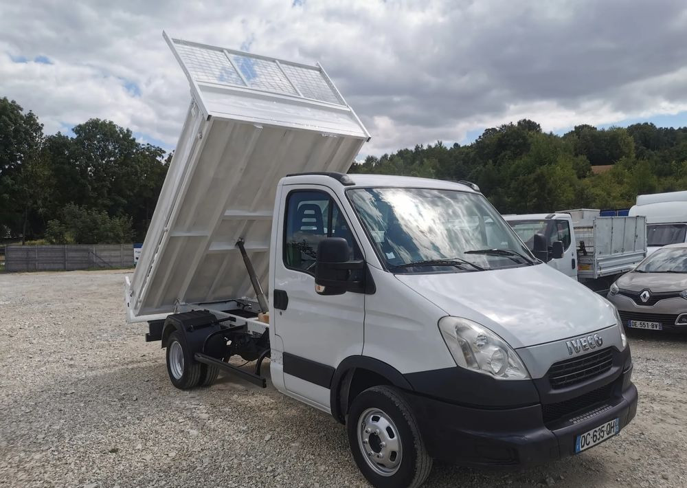Iveco Daily 35C11 Kiper wywrotka Hak Bliźniak sprowadzony 35C12 - כלי רכב מסחרי מזהיר: תמונה 3 Iveco Daily 35C11 Kiper wywrotka Hak Bliźniak sprowadzony 35C12 - כלי רכב מסחרי מזהיר: תמונה 3