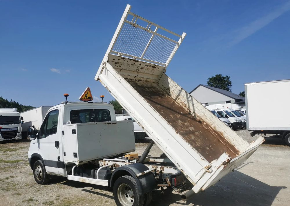 Iveco Daily 35C11 Kiper wywrotka Hak Bliźniak sprowadzony - כלי רכב מסחרי מזהיר: תמונה 5 Iveco Daily 35C11 Kiper wywrotka Hak Bliźniak sprowadzony - כלי רכב מסחרי מזהיר: תמונה 5