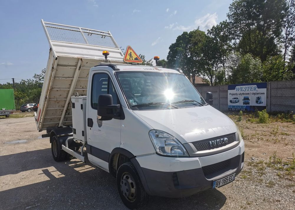 Iveco Daily 35C11 Kiper wywrotka Hak Bliźniak sprowadzony - כלי רכב מסחרי מזהיר: תמונה 1 Iveco Daily 35C11 Kiper wywrotka Hak Bliźniak sprowadzony - כלי רכב מסחרי מזהיר: תמונה 1