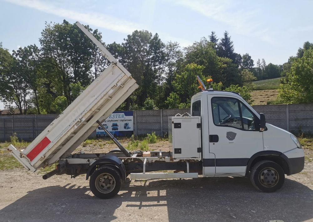 Iveco Daily 35C11 Kiper wywrotka Hak Bliźniak sprowadzony - כלי רכב מסחרי מזהיר: תמונה 2 Iveco Daily 35C11 Kiper wywrotka Hak Bliźniak sprowadzony - כלי רכב מסחרי מזהיר: תמונה 2